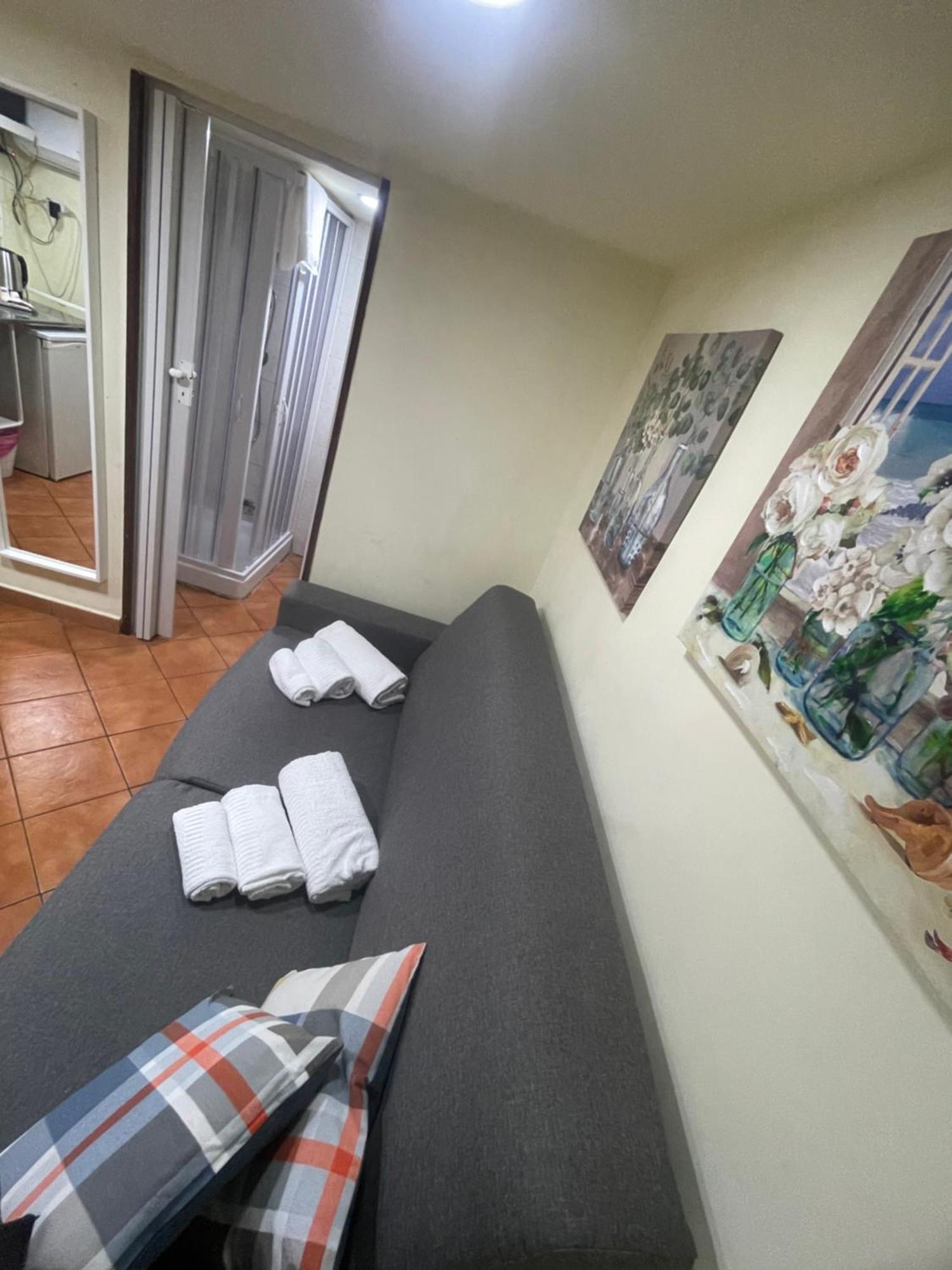 דירות נאפולי Centro Storico Casa Mari' מראה חיצוני תמונה